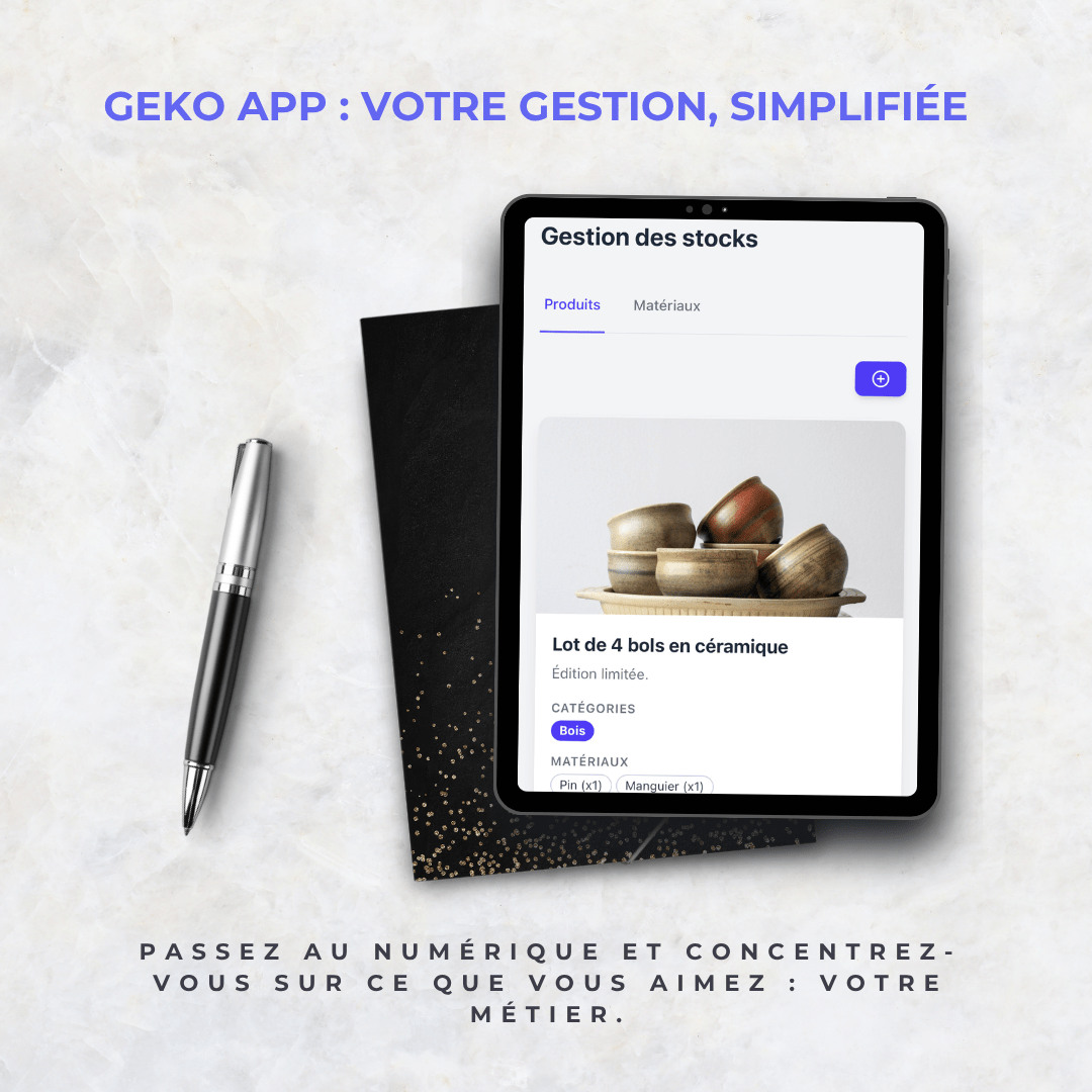 Poterie artisanale sur un bureau